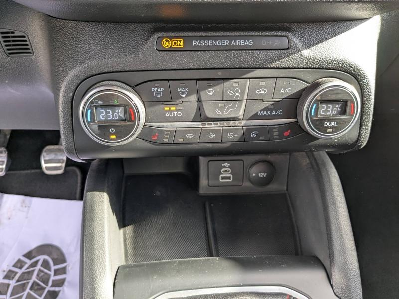 Photo 16 de l’annonce de FORD Focus d’occasion à vendre à BRIGNOLES