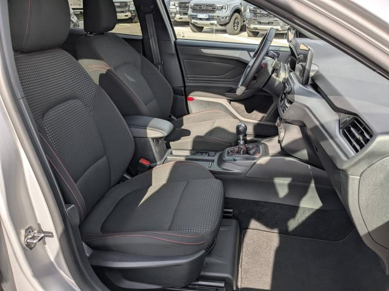 Photo 19 de l’annonce de FORD Focus d’occasion à vendre à BRIGNOLES