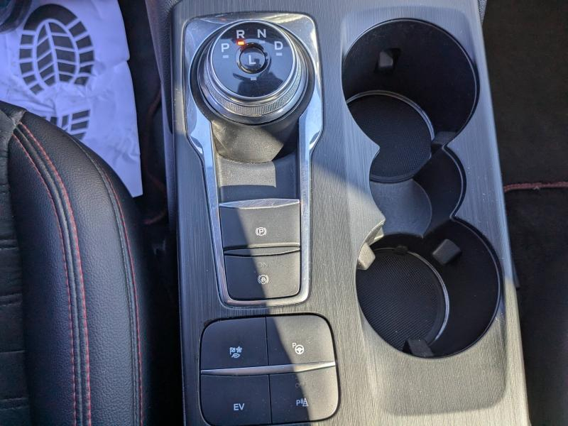 Photo 18 de l’annonce de FORD Kuga d’occasion à vendre à BRIGNOLES