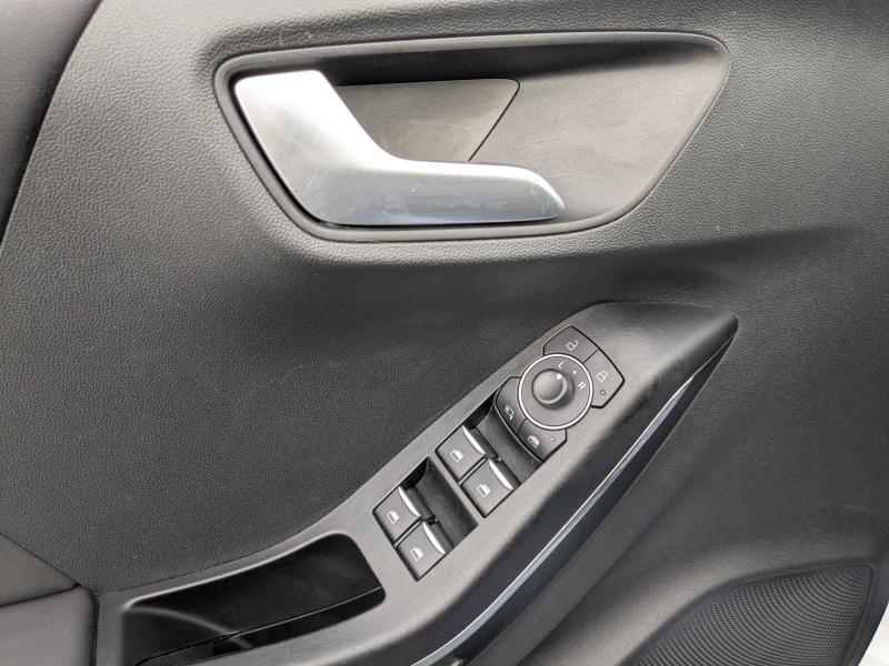 Photo 10 de l’annonce de FORD Puma d’occasion à vendre à TOULON