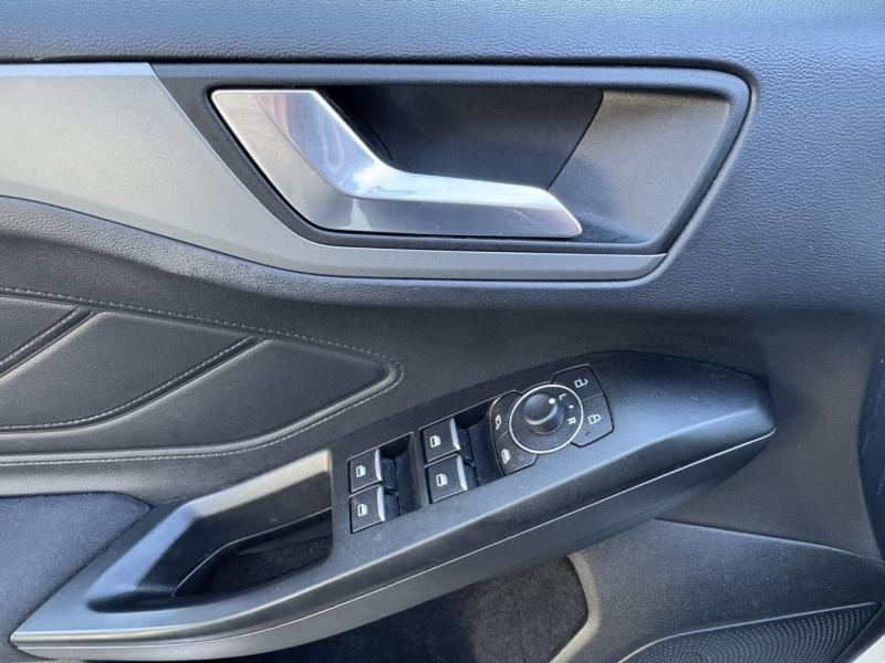 Photo 16 de l’annonce de FORD Focus d’occasion à vendre à NARBONNE