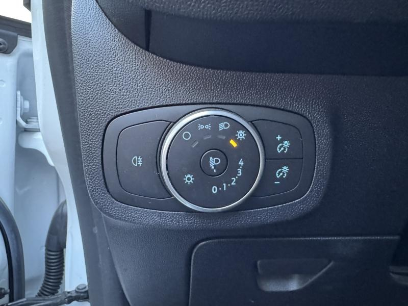 Photo 15 de l’annonce de FORD Fiesta d’occasion à vendre à NARBONNE