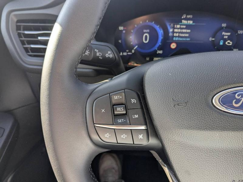 Photo 10 de l’annonce de FORD Kuga d’occasion à vendre à AUBAGNE