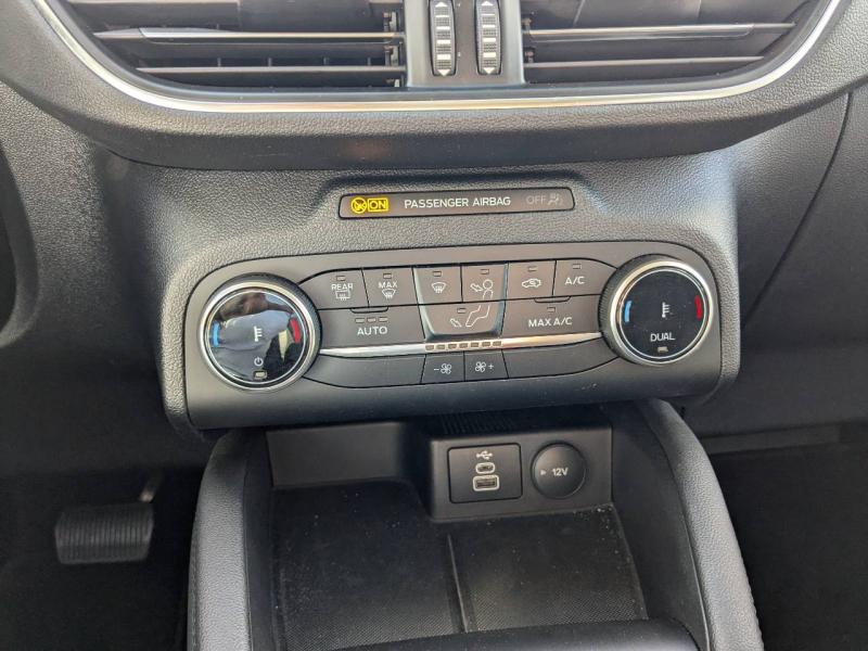 Photo 14 de l’annonce de FORD Kuga d’occasion à vendre à AUBAGNE