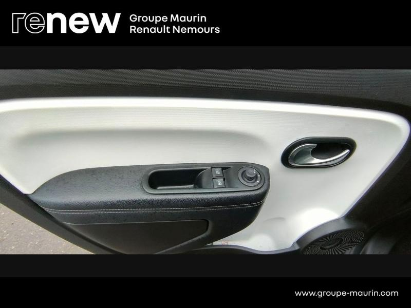 Photo 16 de l’annonce de RENAULT Twingo d’occasion à vendre à SAINT PIERRE LES NEMOURS