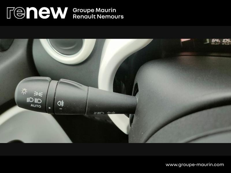 Photo 20 de l’annonce de RENAULT Twingo d’occasion à vendre à SAINT PIERRE LES NEMOURS