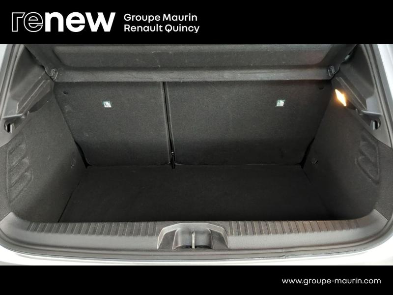 Photo 11 de l’annonce de RENAULT Clio d’occasion à vendre à QUINCY-SOUS-SÉNART