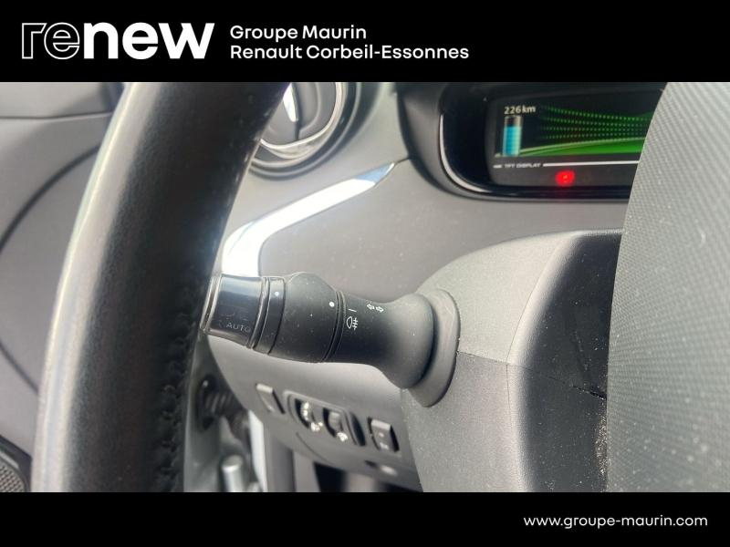 Photo 15 de l’annonce de RENAULT Zoe d’occasion à vendre à CORBEIL-ESSONNES