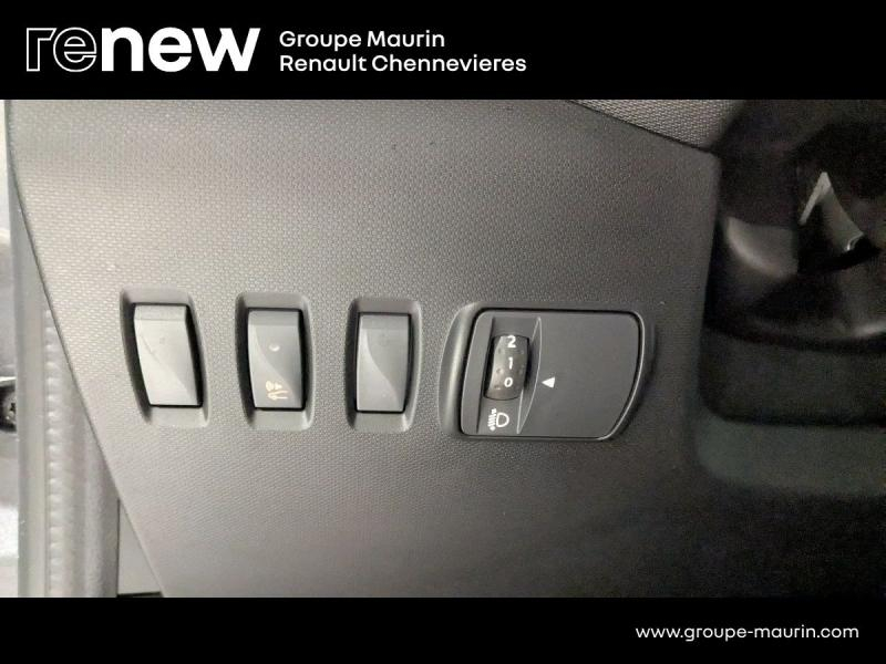 Photo 19 de l’annonce de RENAULT Twingo d’occasion à vendre à CHENNEVIÈRES-SUR-MARNE