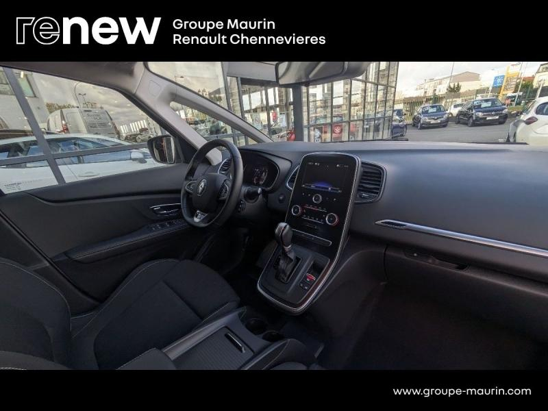 Photo 19 de l’annonce de RENAULT Scenic d’occasion à vendre à CHENNEVIÈRES-SUR-MARNE