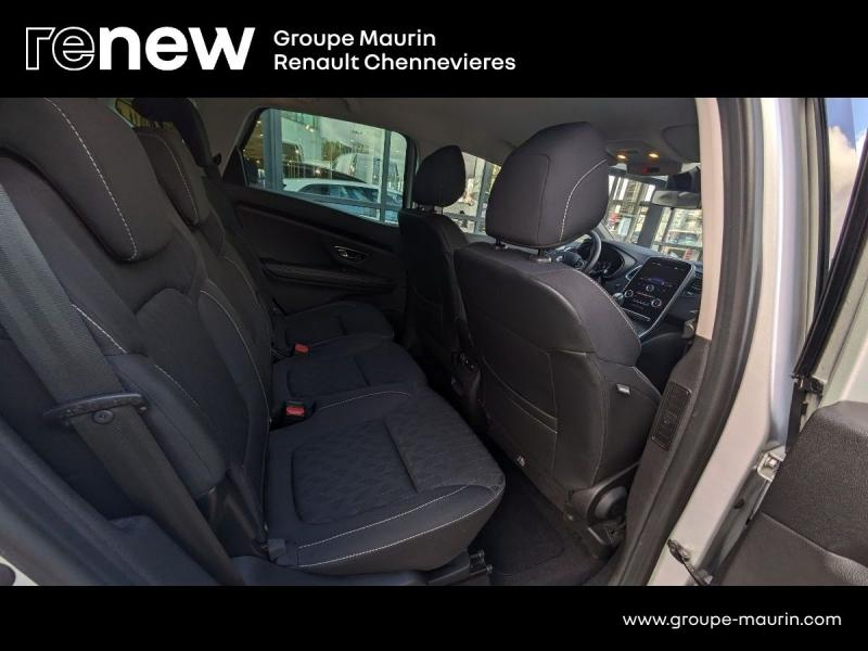 Photo 20 de l’annonce de RENAULT Scenic d’occasion à vendre à CHENNEVIÈRES-SUR-MARNE