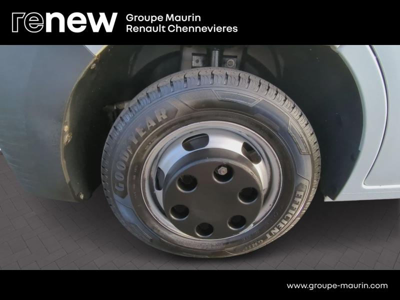 Photo 16 de l’annonce de RENAULT Master CCb VUL d’occasion à vendre à CHENNEVIÈRES-SUR-MARNE