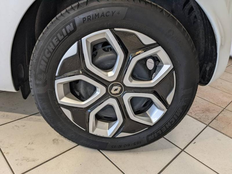 Photo 12 de l’annonce de RENAULT Twingo d’occasion à vendre à CHENNEVIÈRES-SUR-MARNE