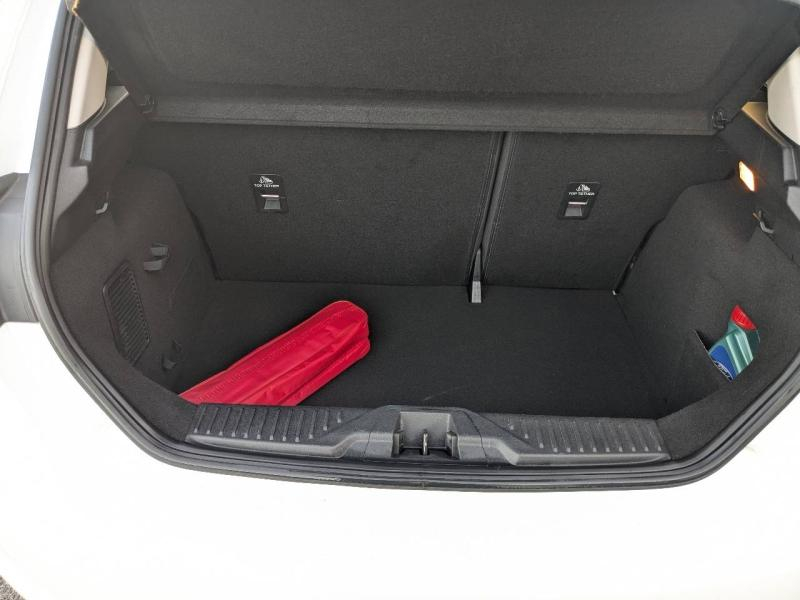 Photo 5 de l’annonce de FORD Fiesta d’occasion à vendre à FRÉJUS