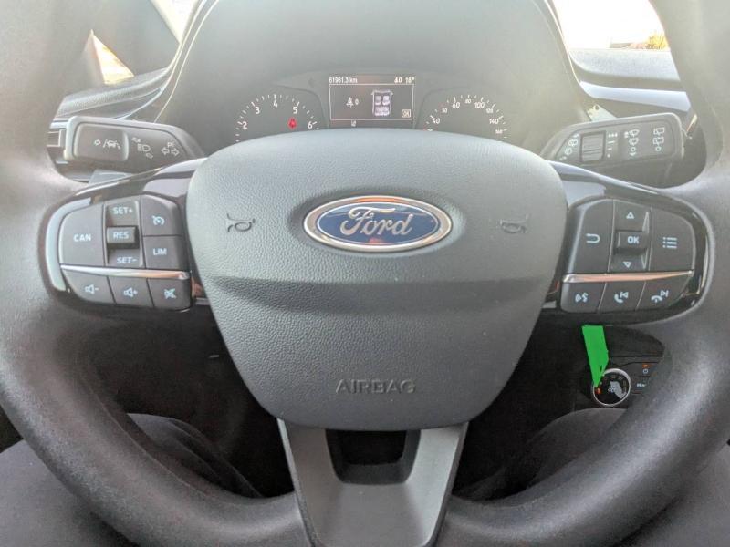 Photo 14 de l’annonce de FORD Fiesta d’occasion à vendre à FRÉJUS