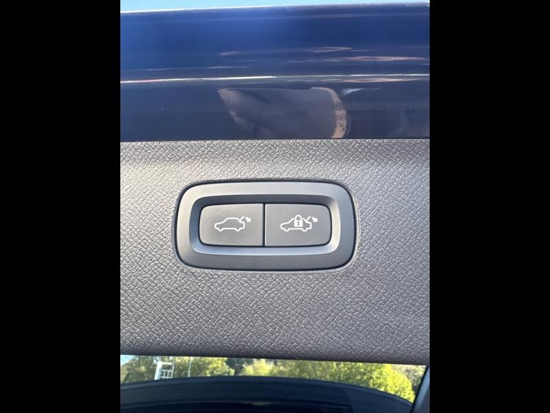 Photo 13 de l’annonce de VOLVO XC90 d’occasion à vendre à TOULON