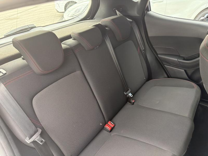 Photo 13 de l’annonce de FORD Fiesta d’occasion à vendre à VITROLLES