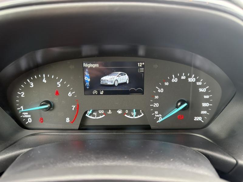 Photo 18 de l’annonce de FORD Fiesta d’occasion à vendre à VITROLLES