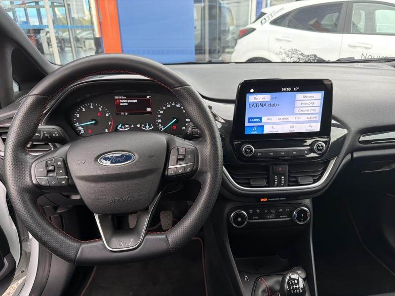 Photo 19 de l’annonce de FORD Fiesta d’occasion à vendre à VITROLLES