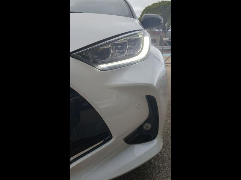 Photo 10 de l’annonce de TOYOTA Yaris d’occasion à vendre à ARLES