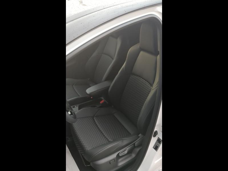 Photo 12 de l’annonce de TOYOTA Yaris d’occasion à vendre à ARLES