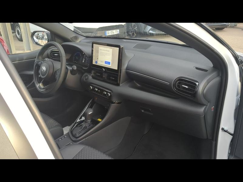 Photo 15 de l’annonce de TOYOTA Yaris d’occasion à vendre à ARLES