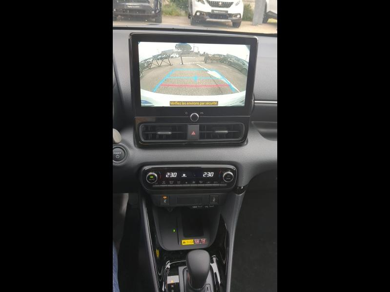 Photo 18 de l’annonce de TOYOTA Yaris d’occasion à vendre à ARLES