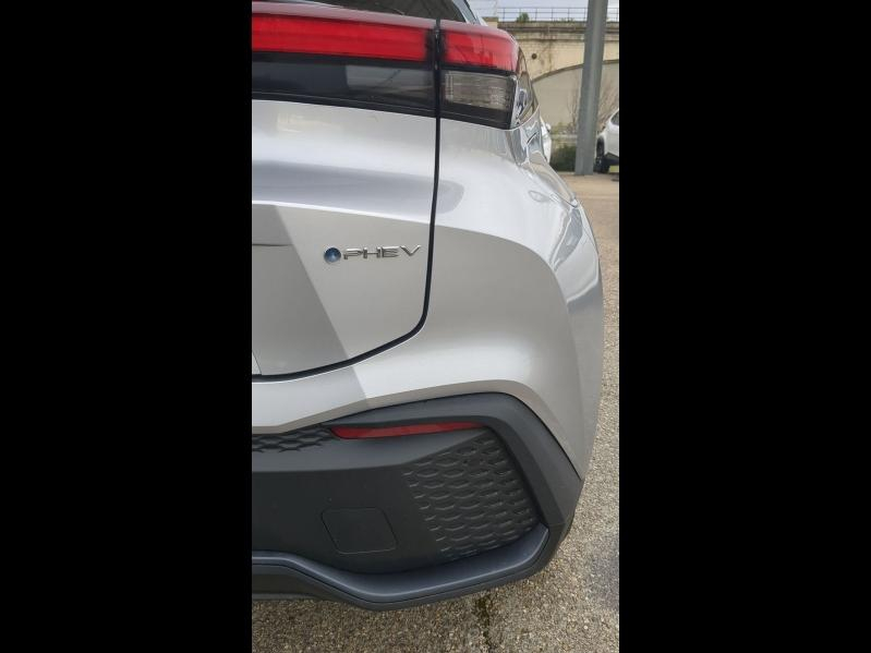 Photo 10 de l’annonce de TOYOTA C-HR d’occasion à vendre à ARLES