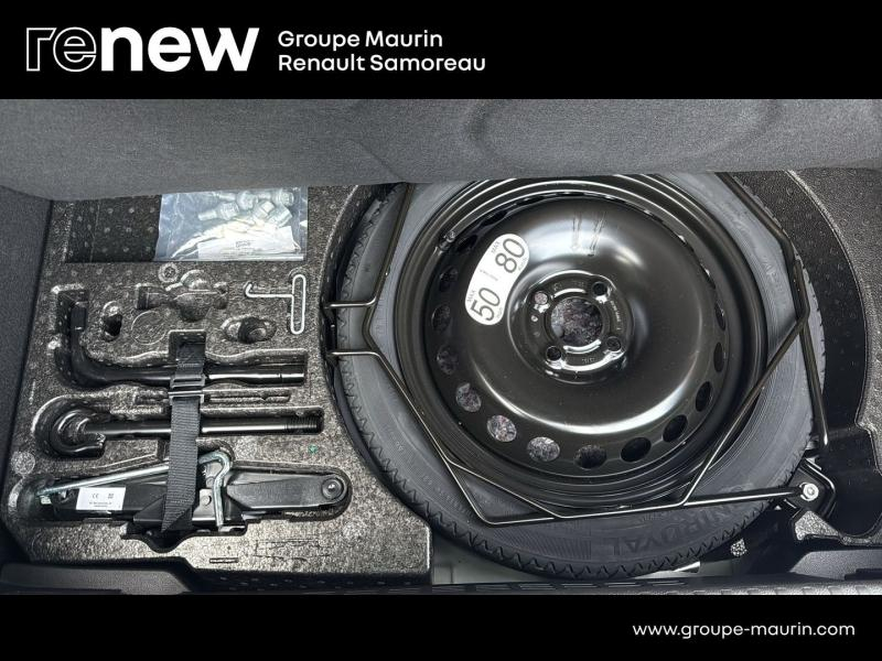 Photo 10 de l’annonce de RENAULT Clio d’occasion à vendre à SAMOREAU