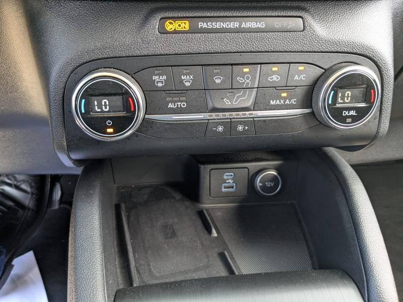 Photo 13 de l’annonce de FORD Kuga d’occasion à vendre à LA VALETTE