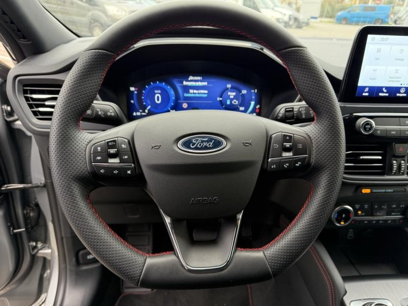 Photo 10 de l’annonce de FORD Kuga d’occasion à vendre à LA VALETTE