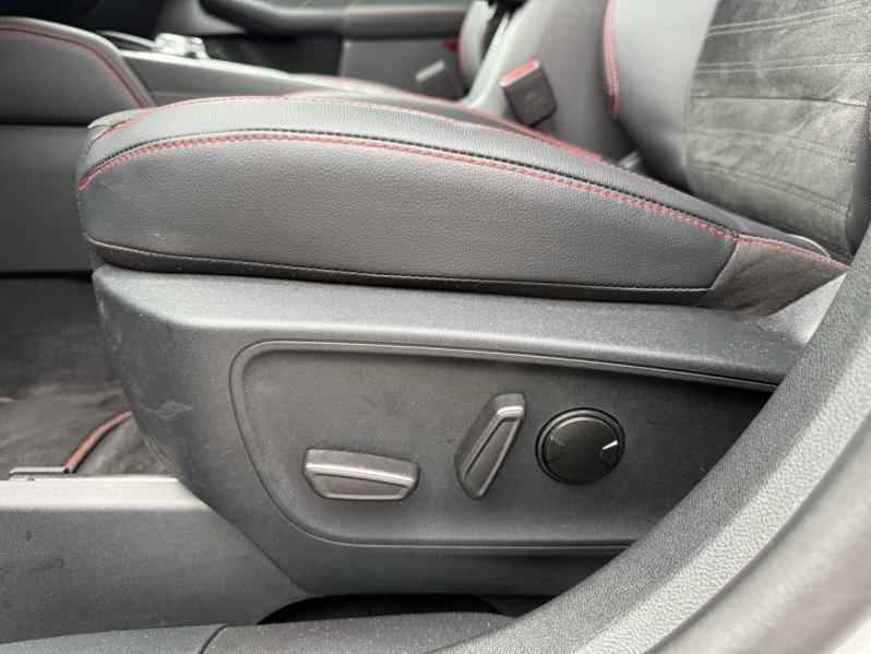 Photo 15 de l’annonce de FORD Kuga d’occasion à vendre à LA VALETTE