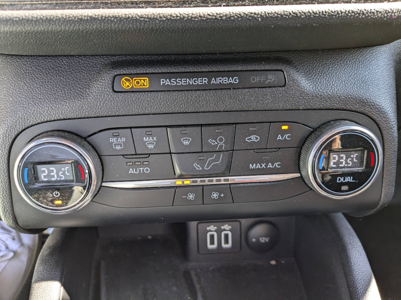 Photo 13 de l’annonce de FORD Kuga d’occasion à vendre à LA VALETTE