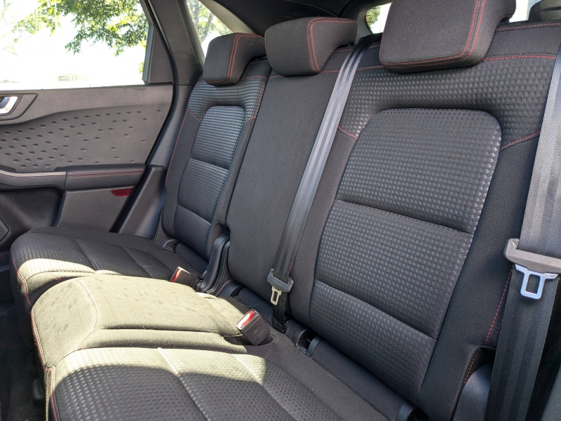 Photo 18 de l’annonce de FORD Kuga d’occasion à vendre à LA VALETTE