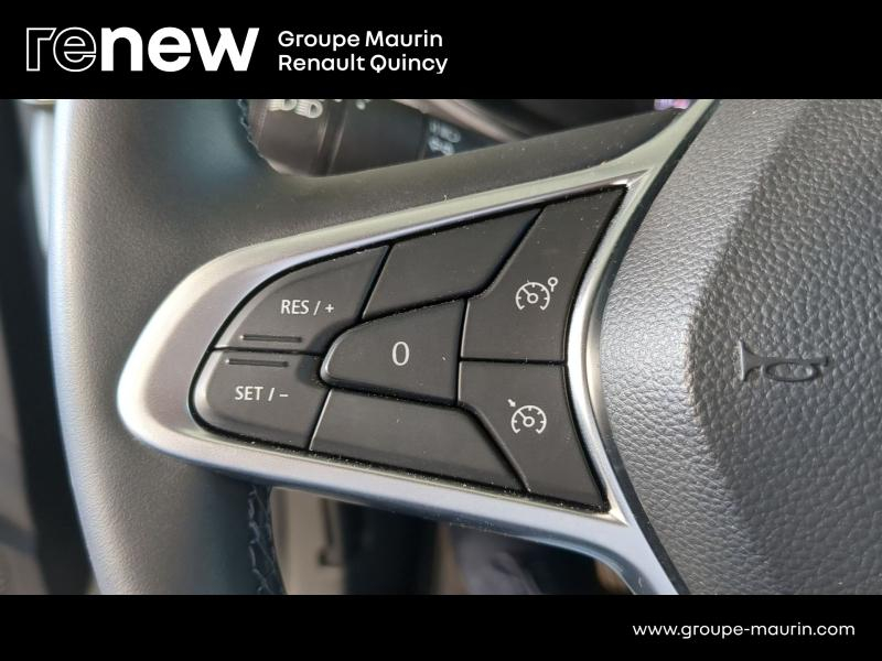 Photo 15 de l’annonce de RENAULT Clio d’occasion à vendre à QUINCY-SOUS-SÉNART