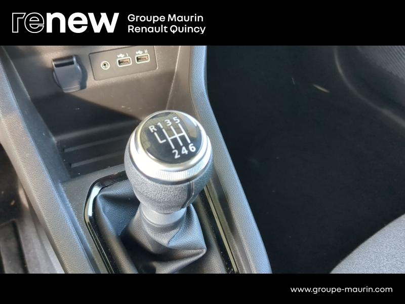 Photo 18 de l’annonce de RENAULT Clio d’occasion à vendre à QUINCY-SOUS-SÉNART