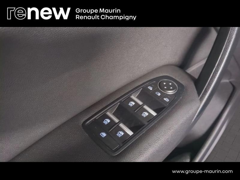 Photo 17 de l’annonce de RENAULT Captur d’occasion à vendre à CHAMPIGNY-SUR-MARNE