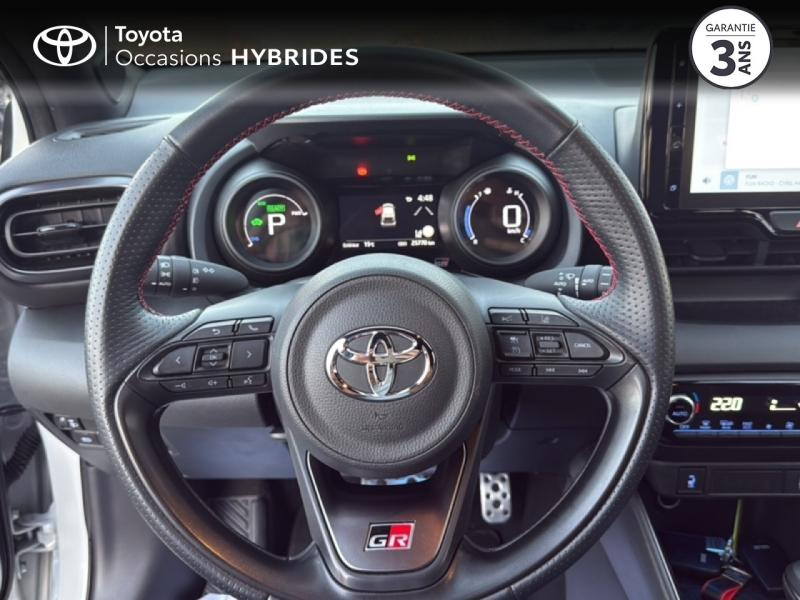 Photo 9 de l’annonce de TOYOTA Yaris d’occasion à vendre à NÎMES