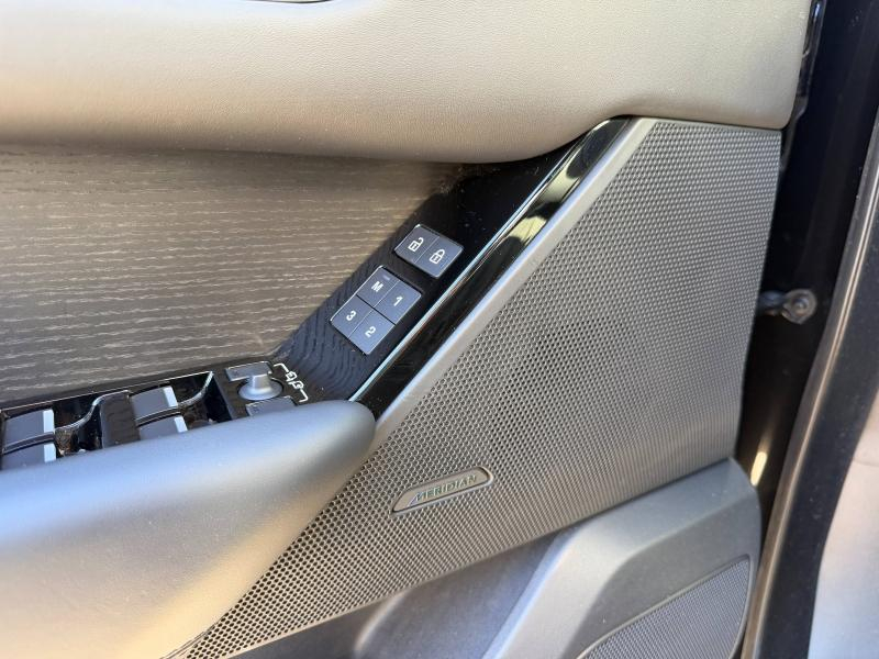 Photo 19 de l’annonce de LAND-ROVER Range Rover Velar d’occasion à vendre à AIX-EN-PROVENCE