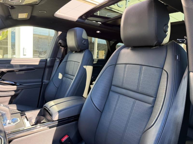 Photo 10 de l’annonce de LAND-ROVER Evoque d’occasion à vendre à AIX-EN-PROVENCE