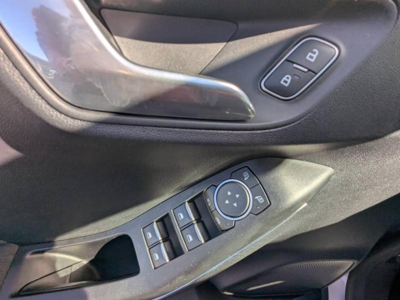 Photo 12 de l’annonce de FORD Puma d’occasion à vendre à DRAGUIGNAN