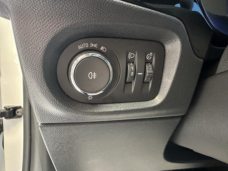 Photo 16 de l’annonce de OPEL Corsa d’occasion à vendre à ORANGE