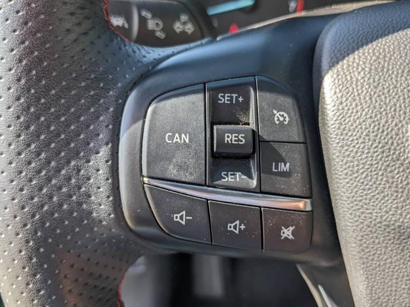 Photo 9 de l’annonce de FORD Fiesta d’occasion à vendre à MARSEILLE