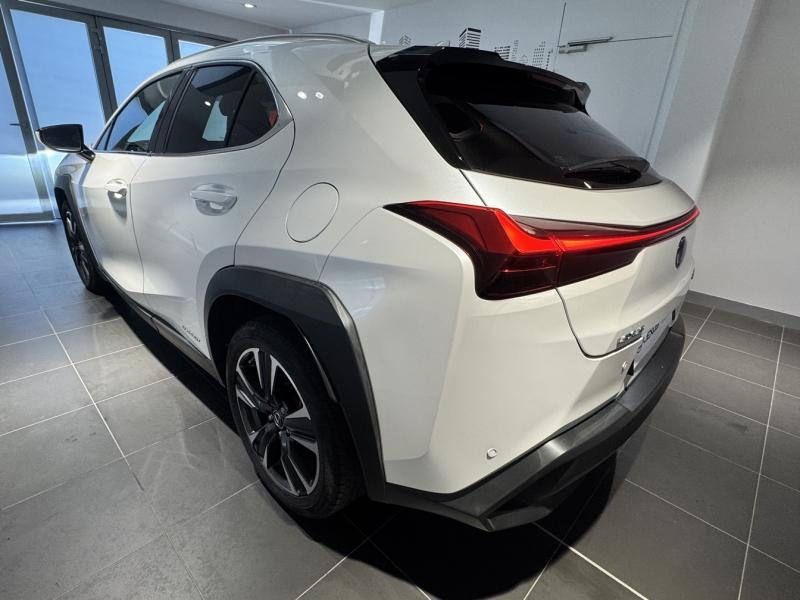 Photo 3 de l’annonce de LEXUS UX d’occasion à vendre à MONTFAVET