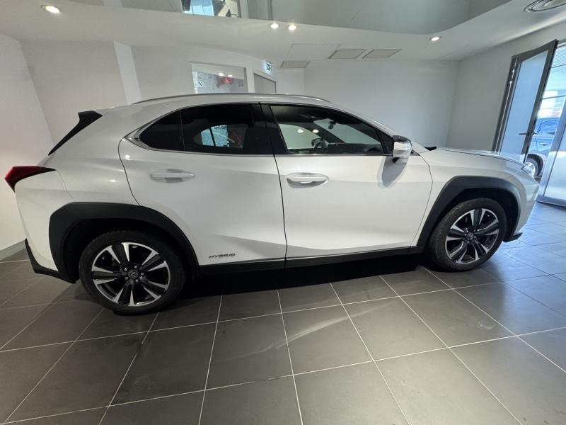 Photo 6 de l’annonce de LEXUS UX d’occasion à vendre à MONTFAVET