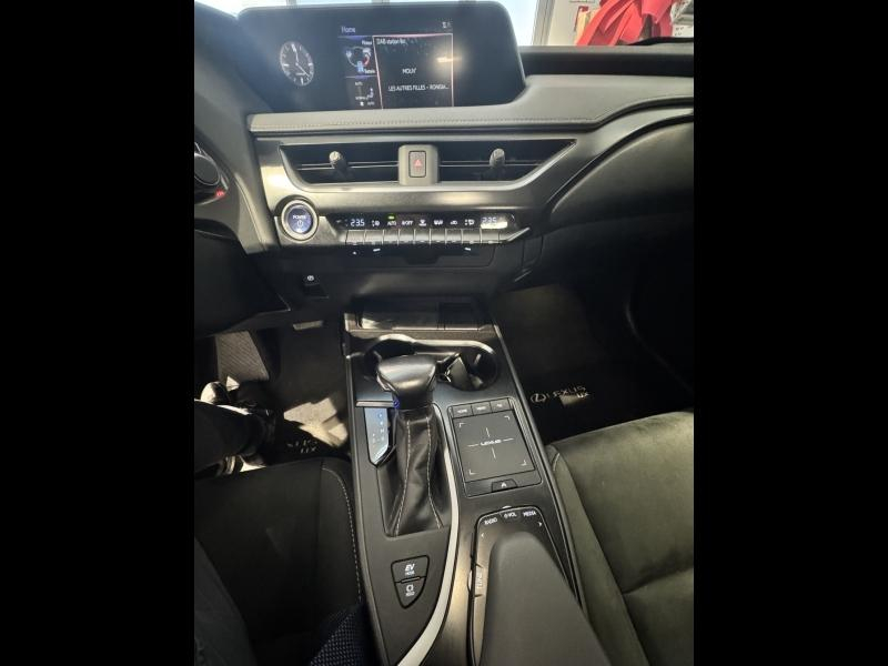 Photo 13 de l’annonce de LEXUS UX d’occasion à vendre à MONTFAVET