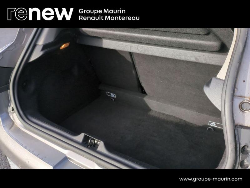 Photo 14 de l’annonce de RENAULT Clio d’occasion à vendre à VARENNES SUR SEINE