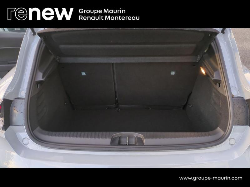 Photo 13 de l’annonce de RENAULT Clio d’occasion à vendre à VARENNES SUR SEINE