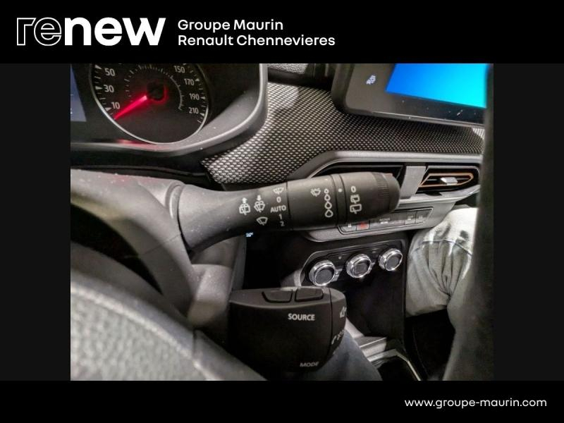 Photo 18 de l’annonce de DACIA Sandero d’occasion à vendre à CHENNEVIÈRES-SUR-MARNE