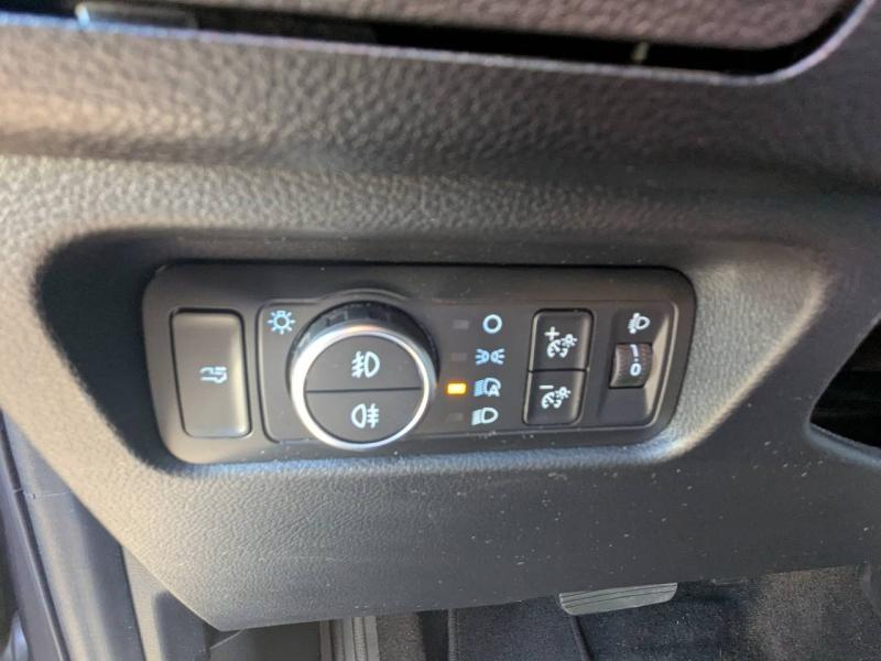 Photo 12 de l’annonce de FORD Ranger VUL d’occasion à vendre à FRÉJUS